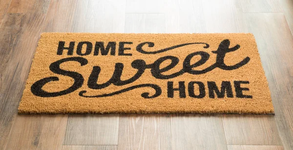 Home Sweet Home Welcome Mat On Floor — Stock Photo, Image