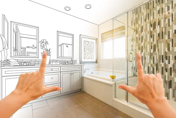 Mãos que emolduram o desenho feito sob encomenda do banheiro principal e a gradação da foto — Fotografia de Stock
