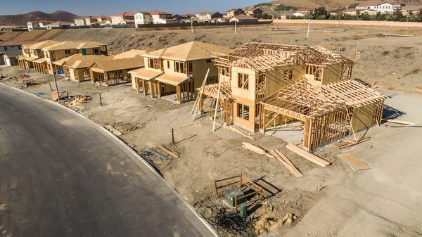 Vista aérea del sitio de construcción de nuevas casas — Foto de Stock