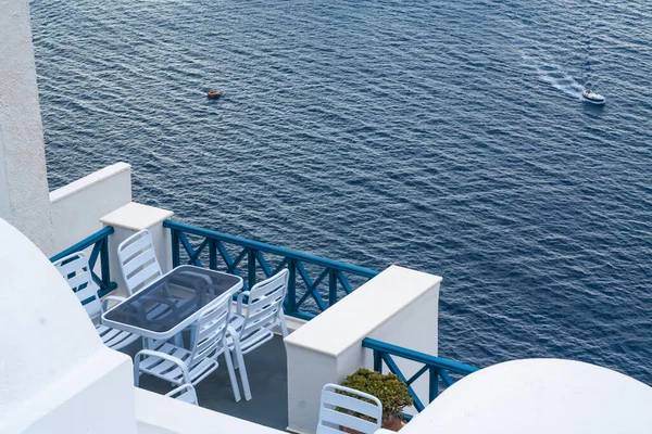 Santorini Greece Home Patio Ocean View Cruise Ship Tender Transports — Stock Photo, Image