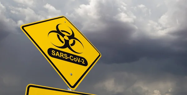 Sars Cov Coronaravirus Sarı Yol Şaretli Uğursuz Fırtına Bulutlu Gökyüzüne — Stok fotoğraf
