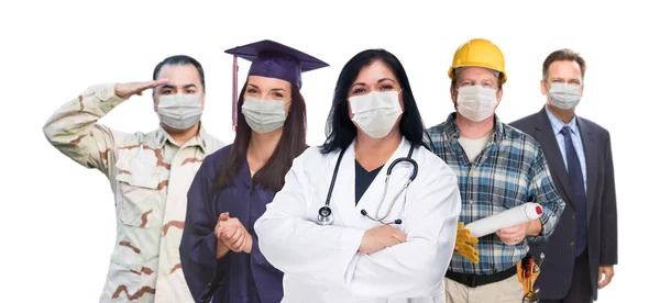 コロナウイルスの流行の中で医療面のマスクを身に着けているさまざまな職業の人々 — ストック写真