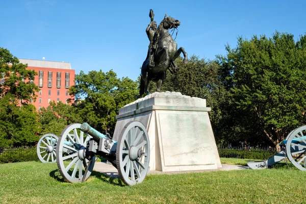 A Lafayette parkban Washington DC-ben Andrew Jackson-szobor. — Stock Fotó