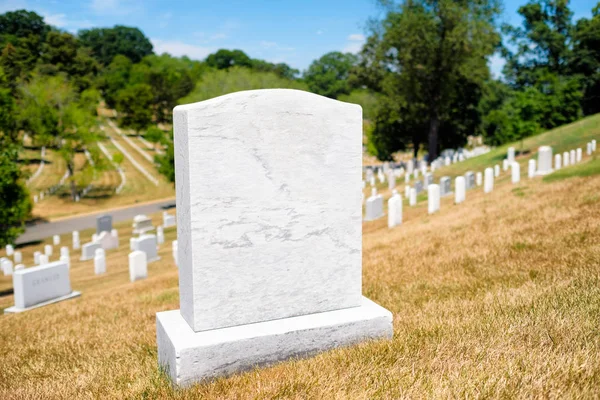 Pedras tumulares no Cemitério Nacional de Arlington, Virgínia, Unite — Fotografia de Stock