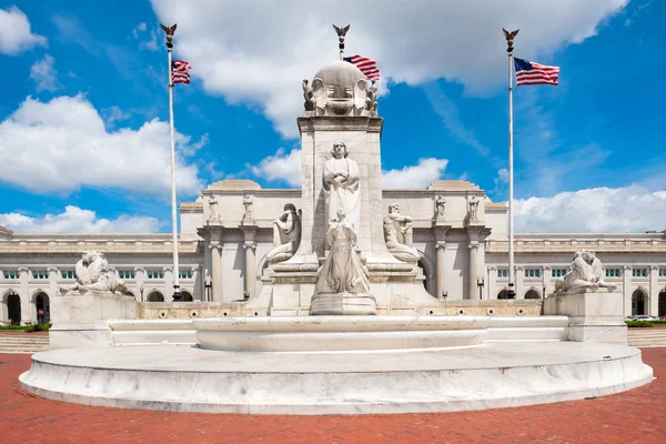 Union Station e la fontana Colombus a Washington D.C. . — Foto Stock