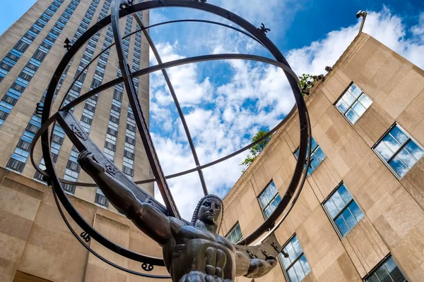Estatua de Atlas frente al Rockefeller Center en New Yo — Foto de Stock