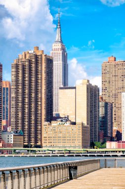 New York midtown Manhattan Skyline dikey görünüm