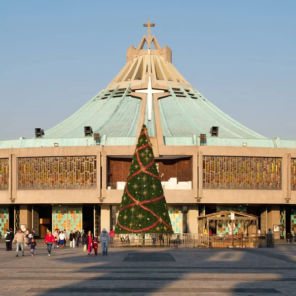 Базилика Богоматери Гваделупской в Мехико — стоковое фото