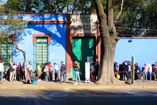 Museo Frida Kahlo en Coyoacán en la Ciudad de México — Foto de Stock