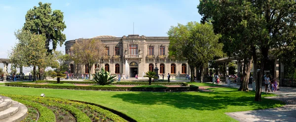 Замок Чапультепек, будинок Національного музею історії в Мехіко — стокове фото