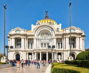 Palacio de Bellas Artes, ünlü Sanat Galerisi, müzik mekan ve Mexico City'de tiyatro