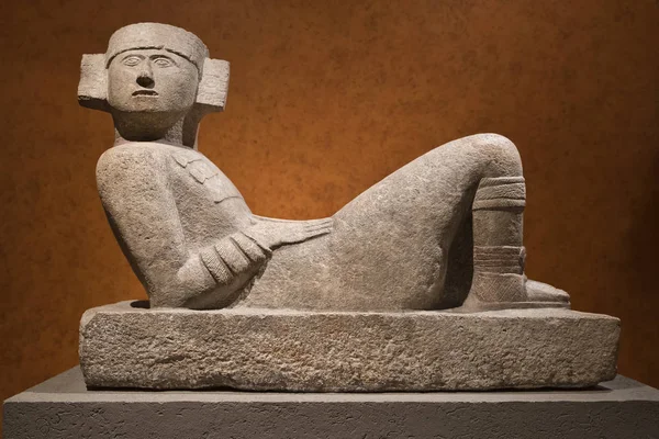 Statuie de piatră mezoamericană pre-columbiană cunoscută sub numele de Chac-Mool — Fotografie, imagine de stoc