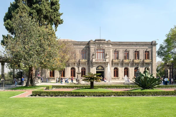 Zamek Chapultepec, domu Muzeum historii w Meksyku — Zdjęcie stockowe