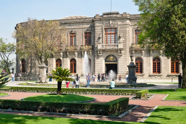 Zamek Chapultepec, domu Muzeum historii w Meksyku — Zdjęcie stockowe