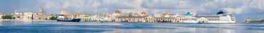 Küba Havana Körfezi panoramik görüntü eski Havana silueti manzaralı