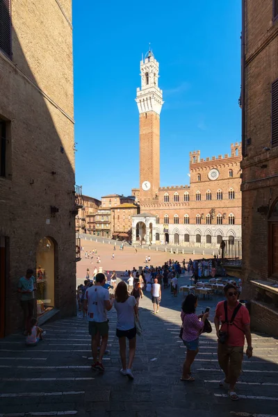 Piazza del Campo ve Palazzo Publico Siena ortaçağ şehir üzerinde
