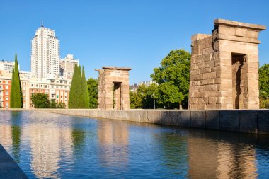 Mısır Debod Tapınağı merkezi Madrid