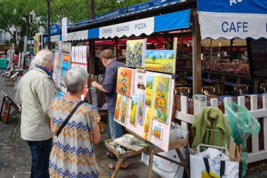 Tarihi bölge Montmartre Paris Place du Tertre, ressamlar