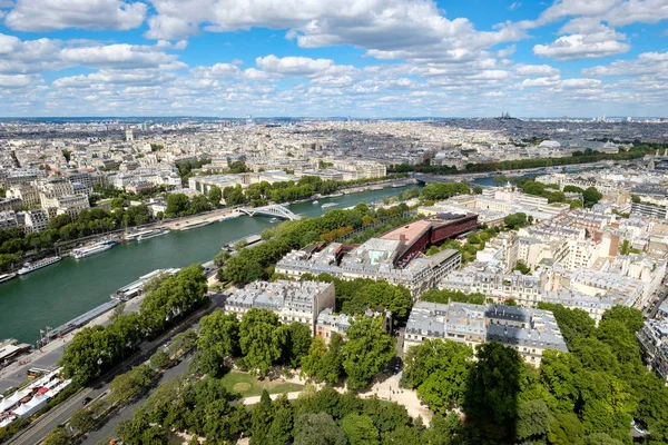 Luchtfoto van het centrum van Parijs en de rivier de Seine — Stockfoto