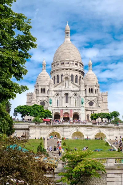 De basiliek van de Sacre Coeur in Montmartre, Parijs — Stockfoto