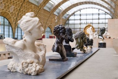 Paris'teki Musee d'Orsay adlı Heykel Sergisi