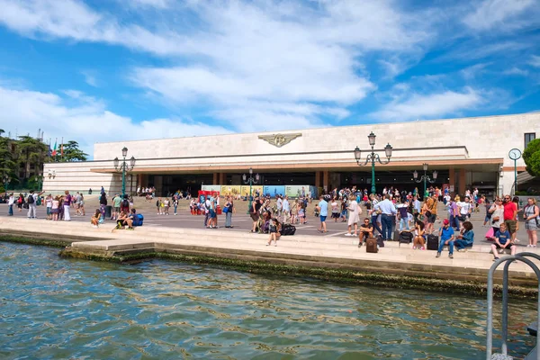 La estación de tren de Santa Lucía en Venecia, Italia —  Fotos de Stock