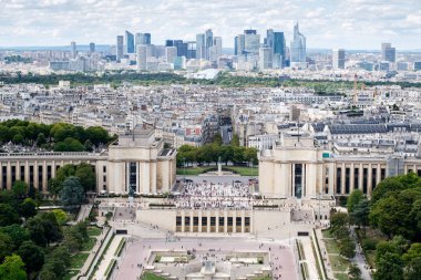 Trocadero ve Palais de Chaillot Paris'in merkezinde havadan görünümü