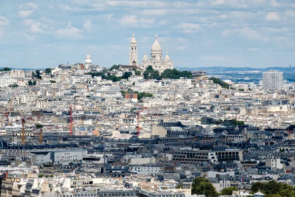 Paris'in ve Montmartre tepe havadan görünümü