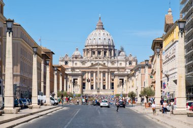 Saint Peter Bazilikası ve Vatikan görünümü