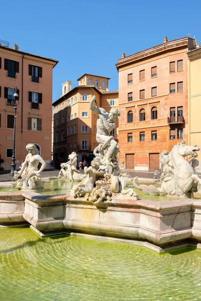 La Fontana del Nettuno ou Fonte de Netuno na Piazza Navona em Roma — Fotografia de Stock
