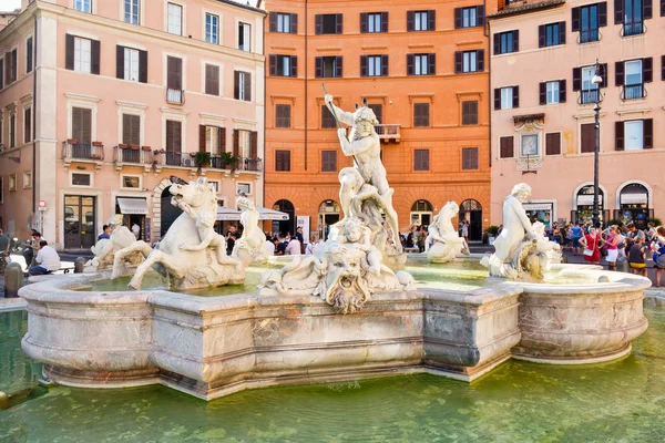 La fontana del nettuno oder Neptunbrunnen auf der piazza navona in rom — Stockfoto