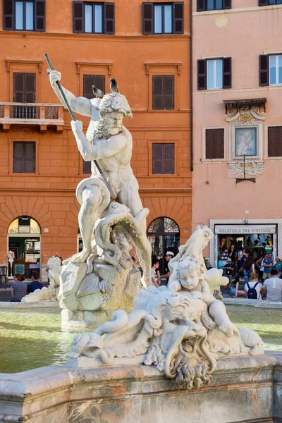 La Fontana del Nettuno ou Fonte de Netuno na Piazza Navona em Roma — Fotografia de Stock