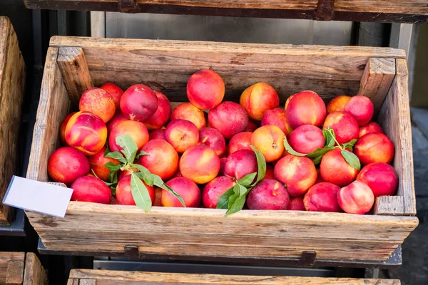 Red apples for sale in a street market — Stock Photo, Image