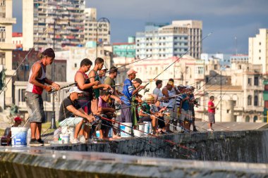 Balıkçılar, Havana'da ünlü Malecón set