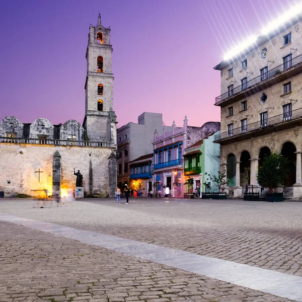 The San Francisco Square in Havana at sunset — Stock Photo, Image