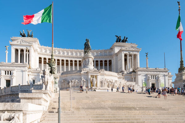 Памятник Витторио Эммануилу II в Риме
