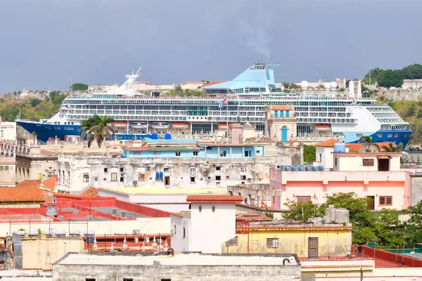 Navio Cruzeiro Baía Havana Com Vista Para Cidade Velha — Fotografia de Stock