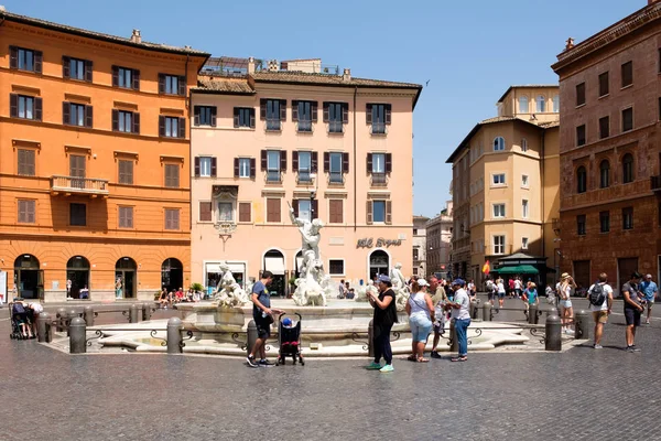 Der Neptunbrunnen auf der piazza navona in rom — Stockfoto