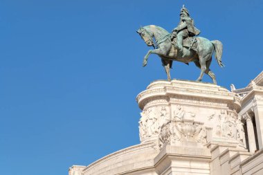 Kral Vittorio Emanuele II Roma Vittoriano'ya adlı heykeli