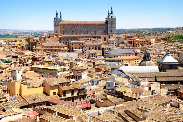 The spanish city of Toledo with a view of the Alcazar and the Toledo Cathedral — Stock Photo, Image