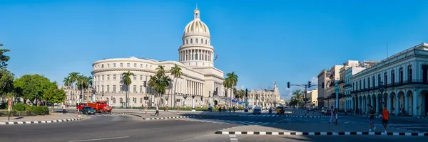 Vista panorámica de La Habana incluyendo el icónico Capitolio — Foto de Stock