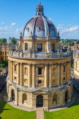 Radcliffe Kamerası, Oxford Üniversitesi 'nin bir sembolü.