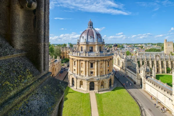 oxford Üniversitesi