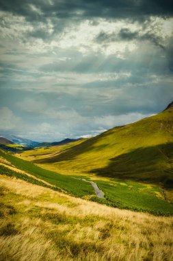 İngiltere 'nin ünlü Lake District dağları arasında güzel bir vadi.