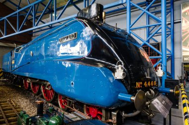 York 'taki Ulusal Demiryolu Müzesi' ndeki Mallard. Buhar lokomotiflerinde dünya hız rekorunun sahibi.