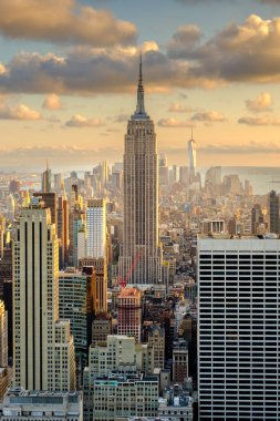 Gün batımında New York 'un hava manzarası