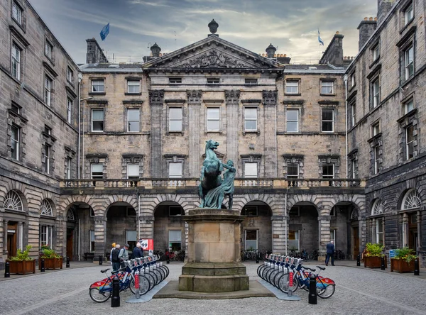 Het City Chambers Gebouw Edinburgh Met Het Beroemde Alexander Bucephalus — Stockfoto