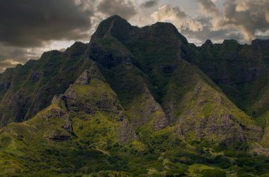 Kualoa Park 'tan Oahu, Hawaii, Usa' daki Koolau Sıradağları.