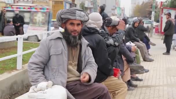 Άγνωστος Αφγανός Στο Κέντρο Της Πόλης Mazar Sharif Βόρειο Αφγανιστάν — Αρχείο Βίντεο