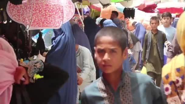 Neidentifikovaní Lidé Trhu Mazar Sharif Severní Afghánistán Roce 2018 — Stock video